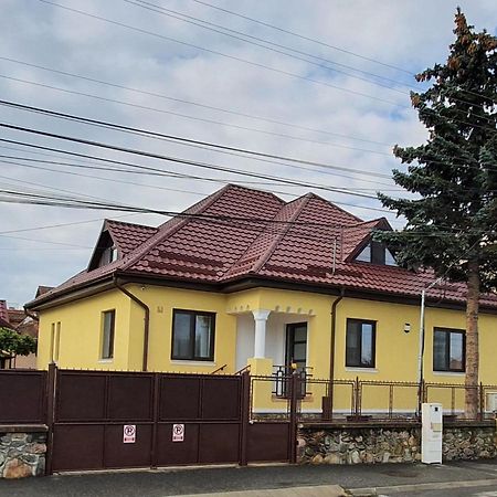 Yellow House Sibiu Ngoại thất bức ảnh